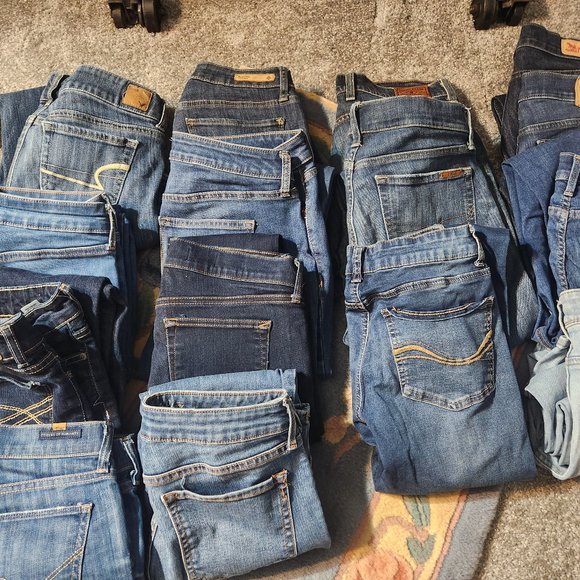 Various Pairs of  jeans - Picture 5 of 6